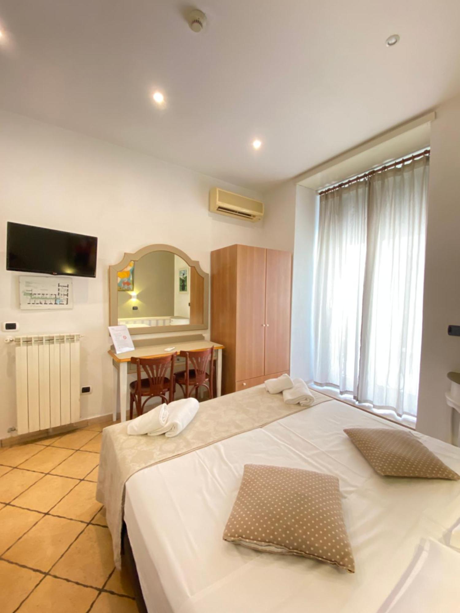 Hotel Europeo Napoli الغرفة الصورة